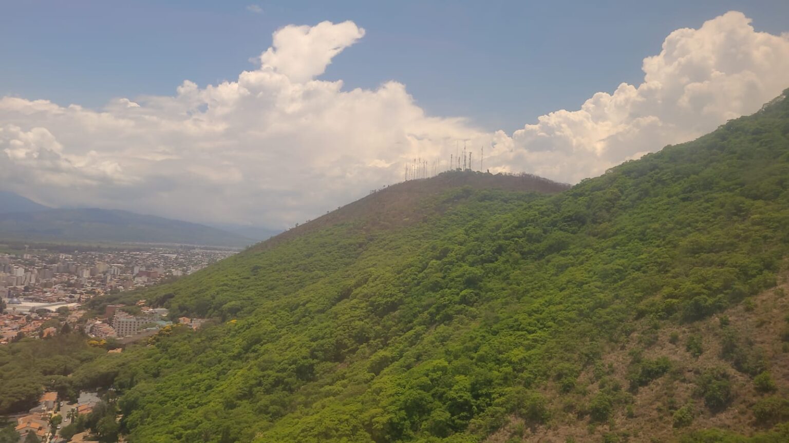 Emiten recomendaciones para la ciudad de Salta por una alerta meteorológica vigente