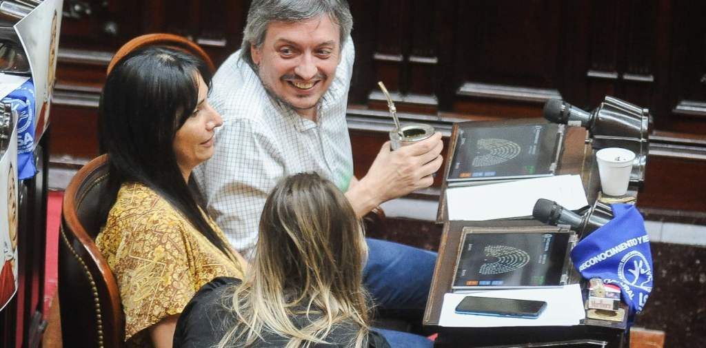 Máximo Kirchner volvió al Congreso: estuvo 15 minutos en su banca y se retiró durante el&nbsp;debate