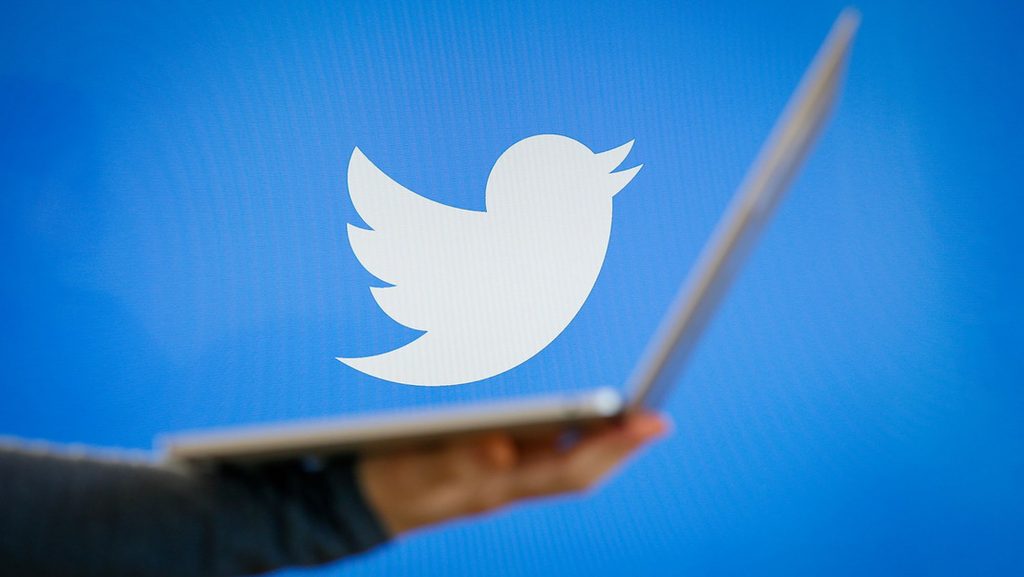 Twitter recorta personal: despide a encargados de la moderación de contenidos