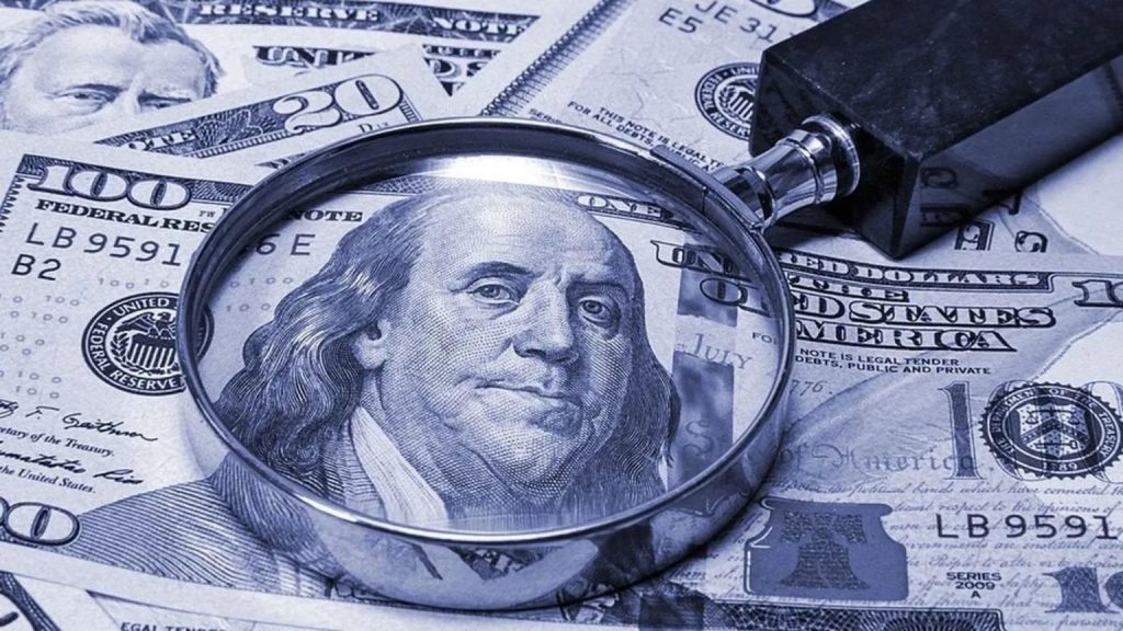 Dólar hoy: el “blue” sube cuatro pesos en un día y la brecha escala al 99%