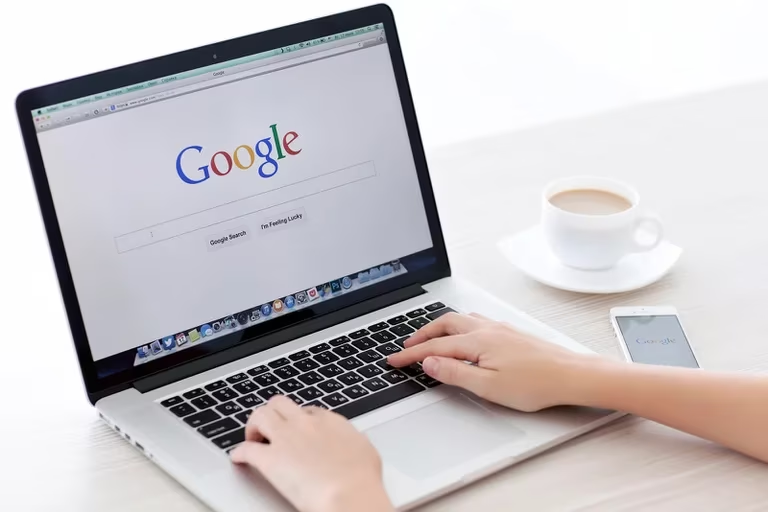 Google presenta Gemini 3.1 Pro, su IA más avanzada, y anuncia el nuevo Pixel 10a