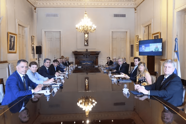 Fernández canceló la reunión con gobernadores que había convocado en Olivos para debatir la estrategia&nbsp;electoral