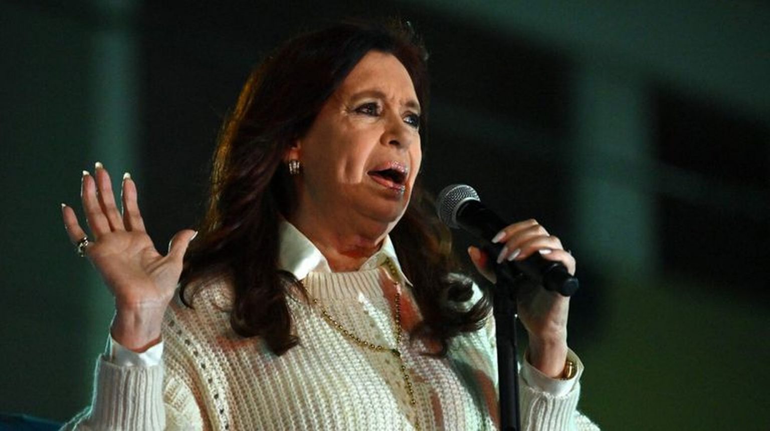 La Justicia evalúa incluir el departamento donde Cristina cumple prisión domiciliaria en el decomiso de la causa Vialidad