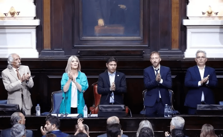 Kicillof inauguró las sesiones ordinarias de la provincia: criticó a la Corte Suprema y aseguró que Cristina está&nbsp;proscripta