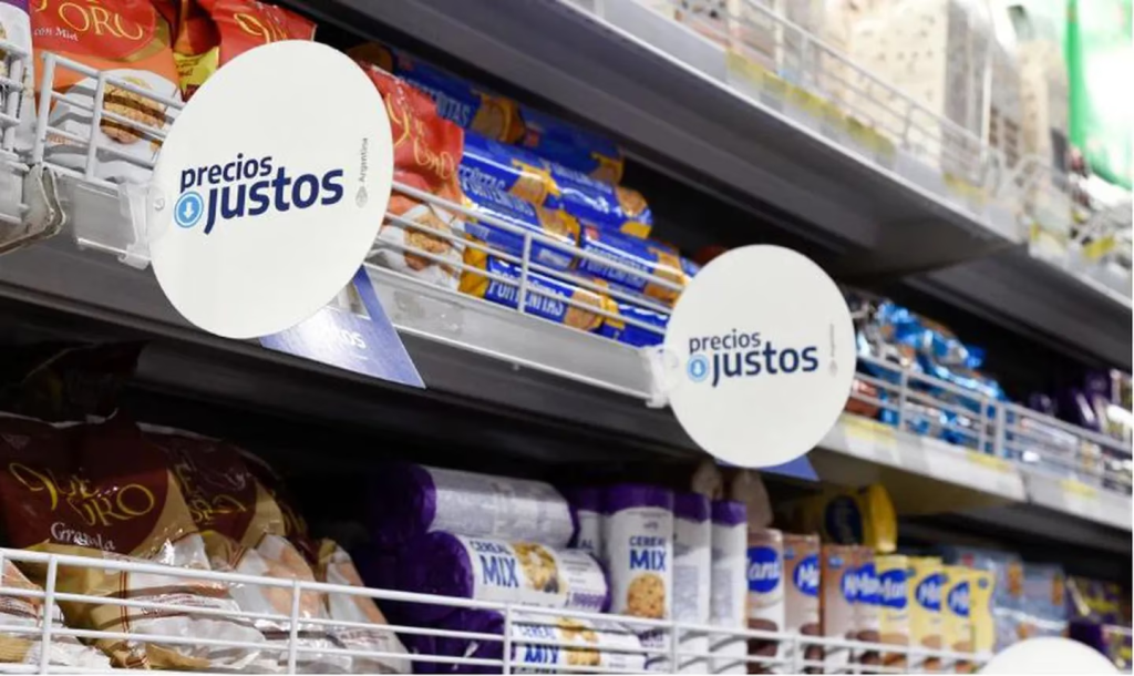 Agua, fideos y leche: se agranda la diferencia de precios de alimentos entre almacenes y&nbsp;supermercados