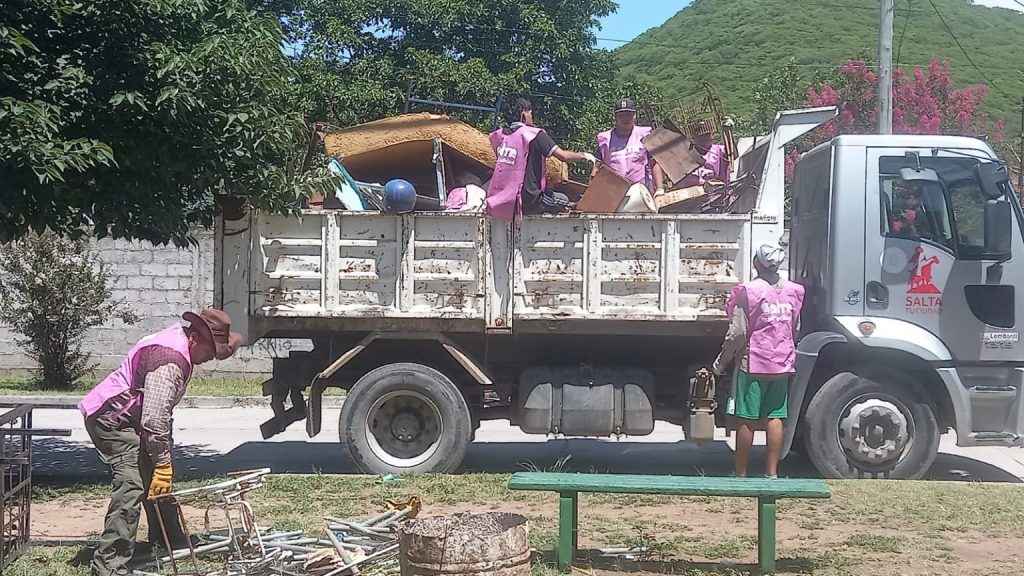 Municipalidad avanza en la lucha contra el Dengue con operativo de descacharrado en zonas de&nbsp;riesgo