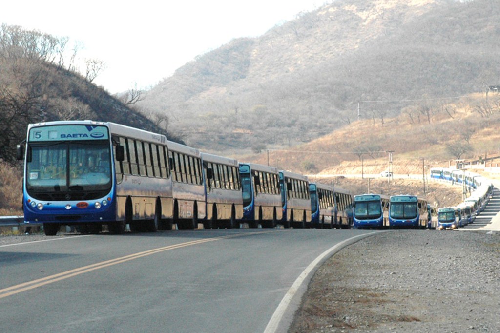 La UTA levanta el paro de colectivos en el AMBA, pero la medida de fuerza persiste en distintas regiones del&nbsp;país