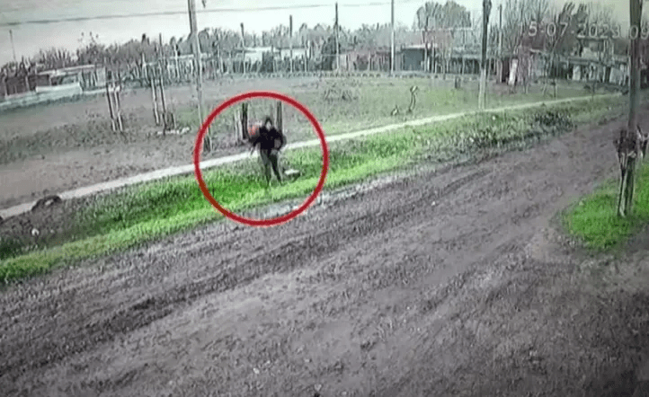 Repartidor persiguió y atropelló con su auto a  un ladrón tras robo en Florencio&nbsp;Varela