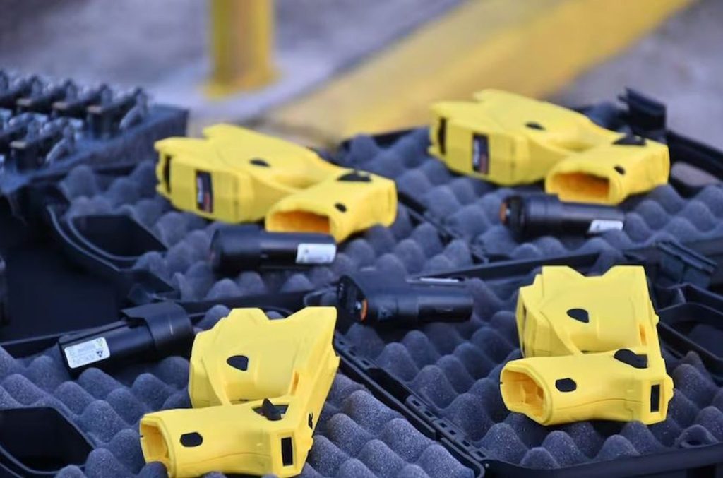 La Policía de la Ciudad de Buenos Aires comienza a utilizar pistolas Taser para reducir y detener&nbsp;agresores