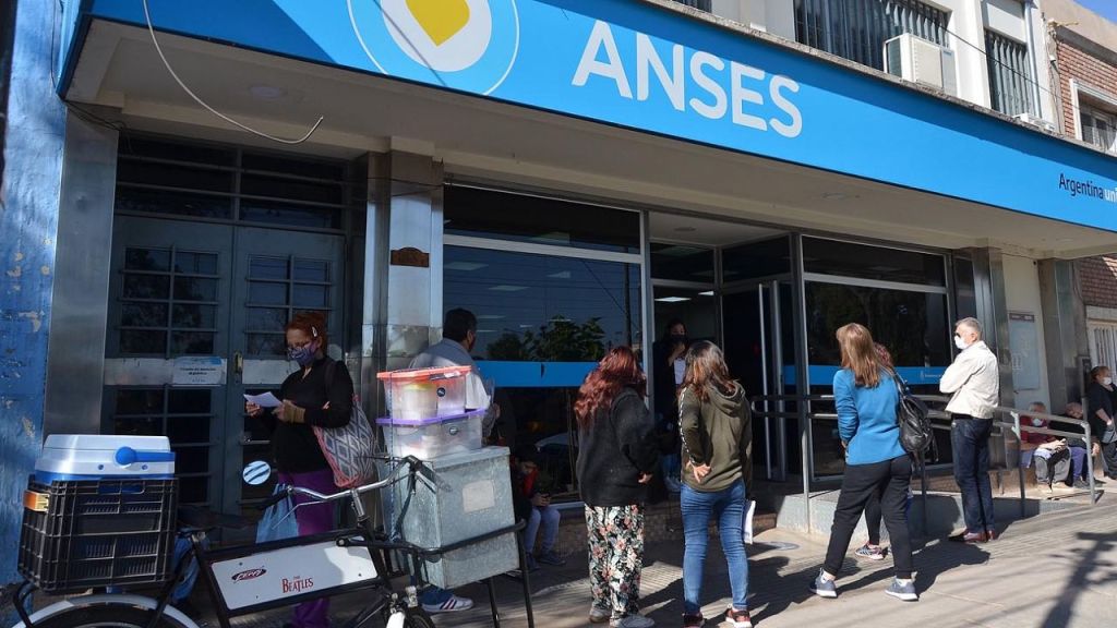 ANSES otorgará bonos de $37.000 mensuales para jubilados y&nbsp;pensionados