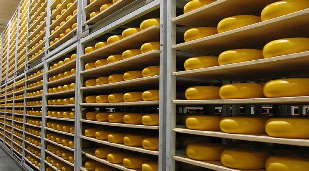 Un italiano murió aplastado por 16.000 piezas de queso al derrumbarse una&nbsp;estantería