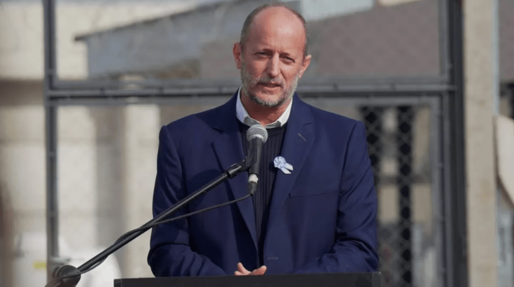 Martín Insaurralde Retira su Candidatura en Medio de Escándalo por Lujosas Vacaciones en&nbsp;Marbella