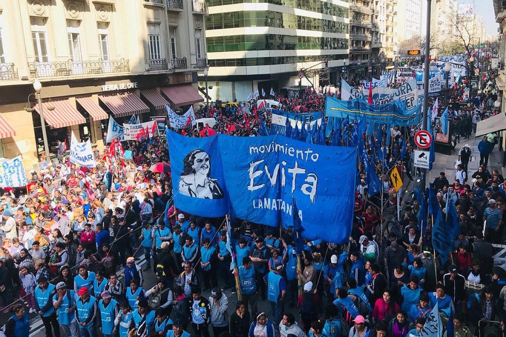 Movimientos sociales amenazan con protestas si se recortan beneficios sociales: “Vamos a ganar las&nbsp;calles”