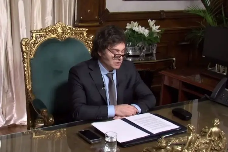 Javier Milei: Su Primera Ley Tras 200 Días en el Cargo