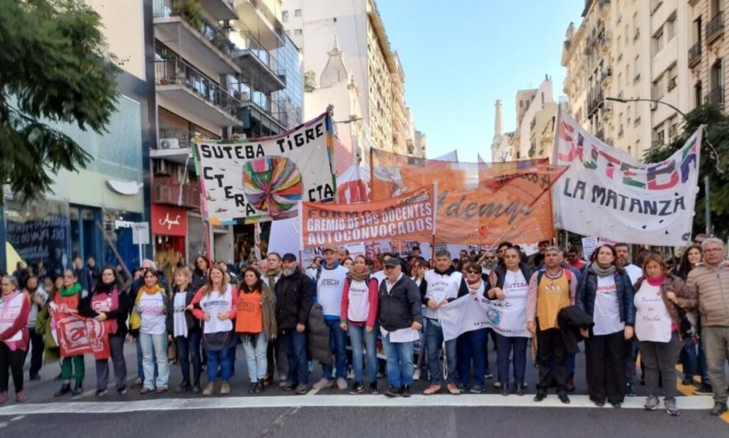 Docentes reclaman paritarias urgentes y los fondos previstos por ley: “Peligra el inicio del ciclo&nbsp;lectivo”