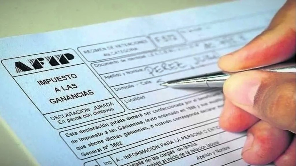 El Gobierno planea restituir el Impuesto a las Ganancias: Detalles del nuevo&nbsp;proyecto