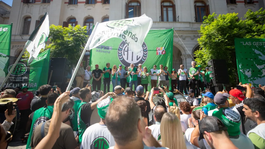 Protesta en las oficinas: ATE toma edificios públicos en protesta por los&nbsp;despidos