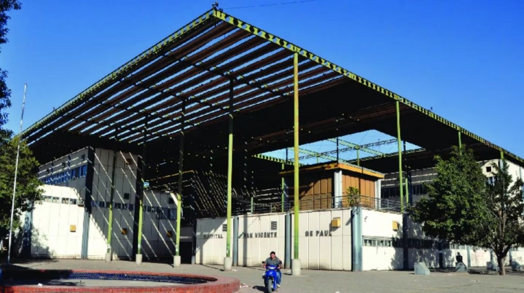 Reestructuración sanitaria: el Gobierno no renueva contratos y desata protestas en el sector&nbsp;médico.