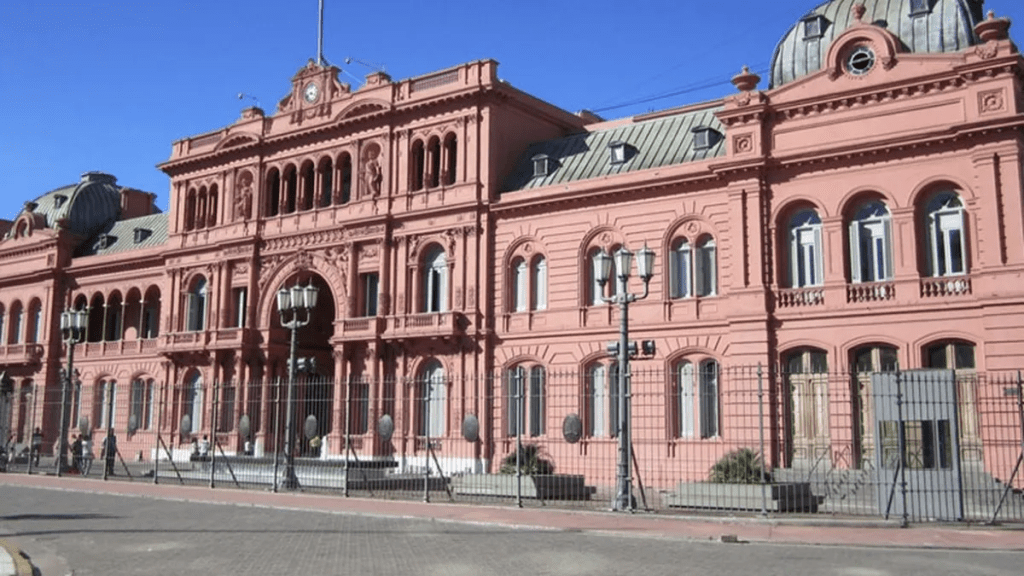 Drástico recorte en obra pública y subsidios: el gasto público cae al 15,7% del PBI en 2024