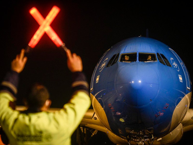 Paro general obliga a cancelar 255 vuelos y genera pérdidas de USD 3&nbsp;millones