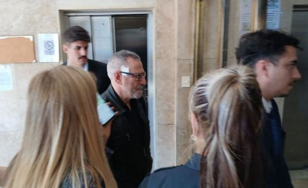 Ricardo Jaime se entrega en Comodoro Py para cumplir su condena por la tragedia de Once