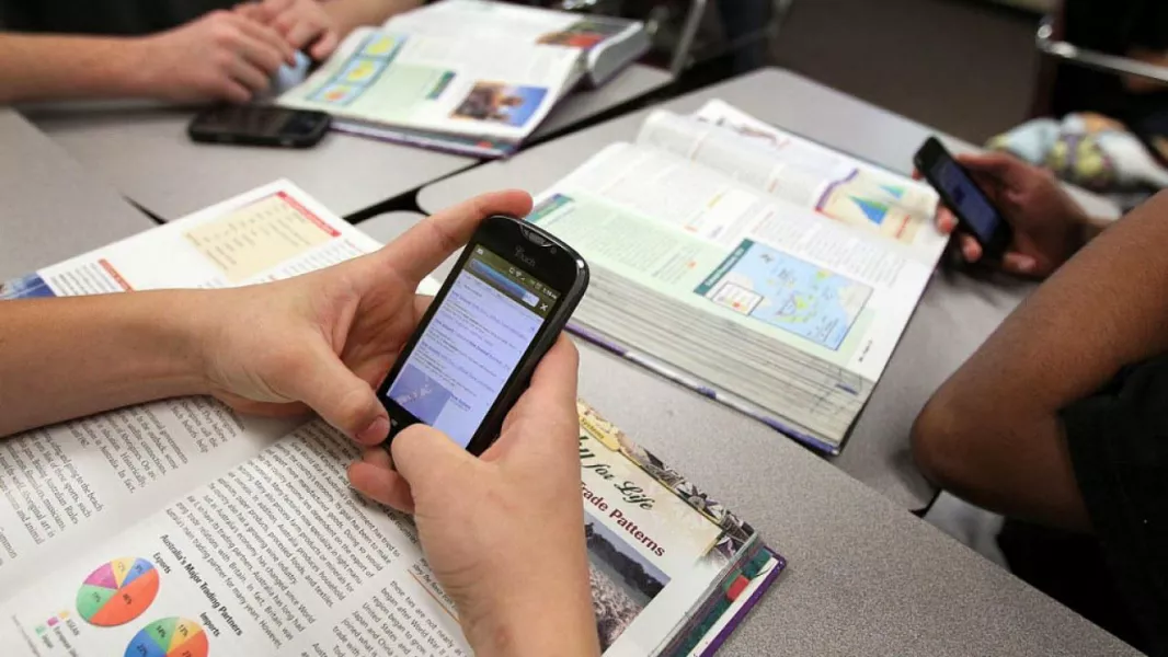 Salta: Educación reglamenta el uso de dispositivos digitales en las escuelas con un protocolo oficial