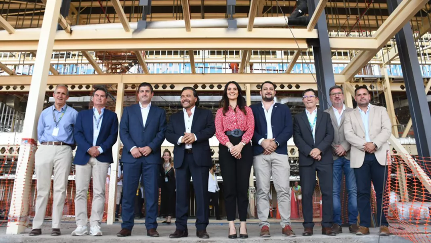 La ampliación del aeropuerto de Salta alcanza el 50% de avance y Sáenz supervisa las obras