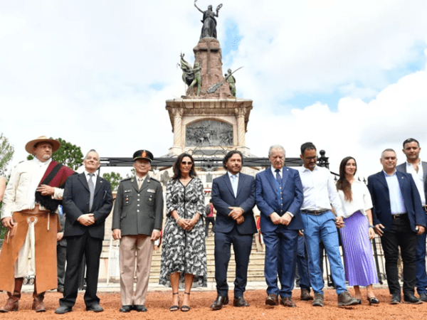 Gustavo Sáenz encabezó los actos por el 213° aniversario de la Batalla de&nbsp;Salta