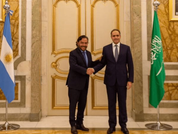 Sáenz y el embajador de Arabia Saudita avanzaron en una agenda de cooperación e&nbsp;inversiones