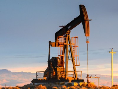 El petróleo se dispara más de 7% por la guerra en Medio&nbsp;Oriente