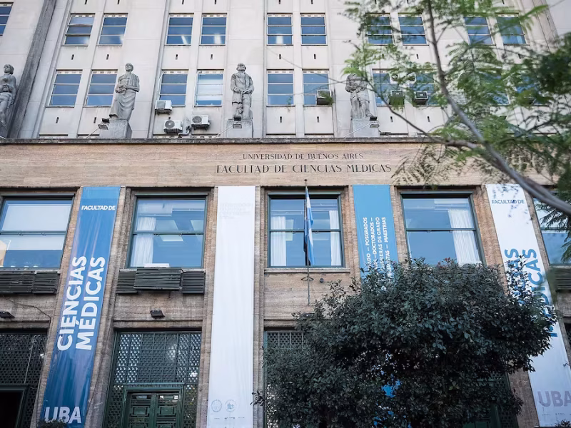 UBA convoca un paro total de 24 horas en rechazo a la exigencia de recuperar clases y profundiza el conflicto con el Gobierno