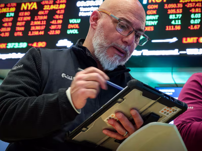 Escalada en Medio Oriente dispara el petróleo hacia los 90 dólares y hunde a las bolsas asiáticas