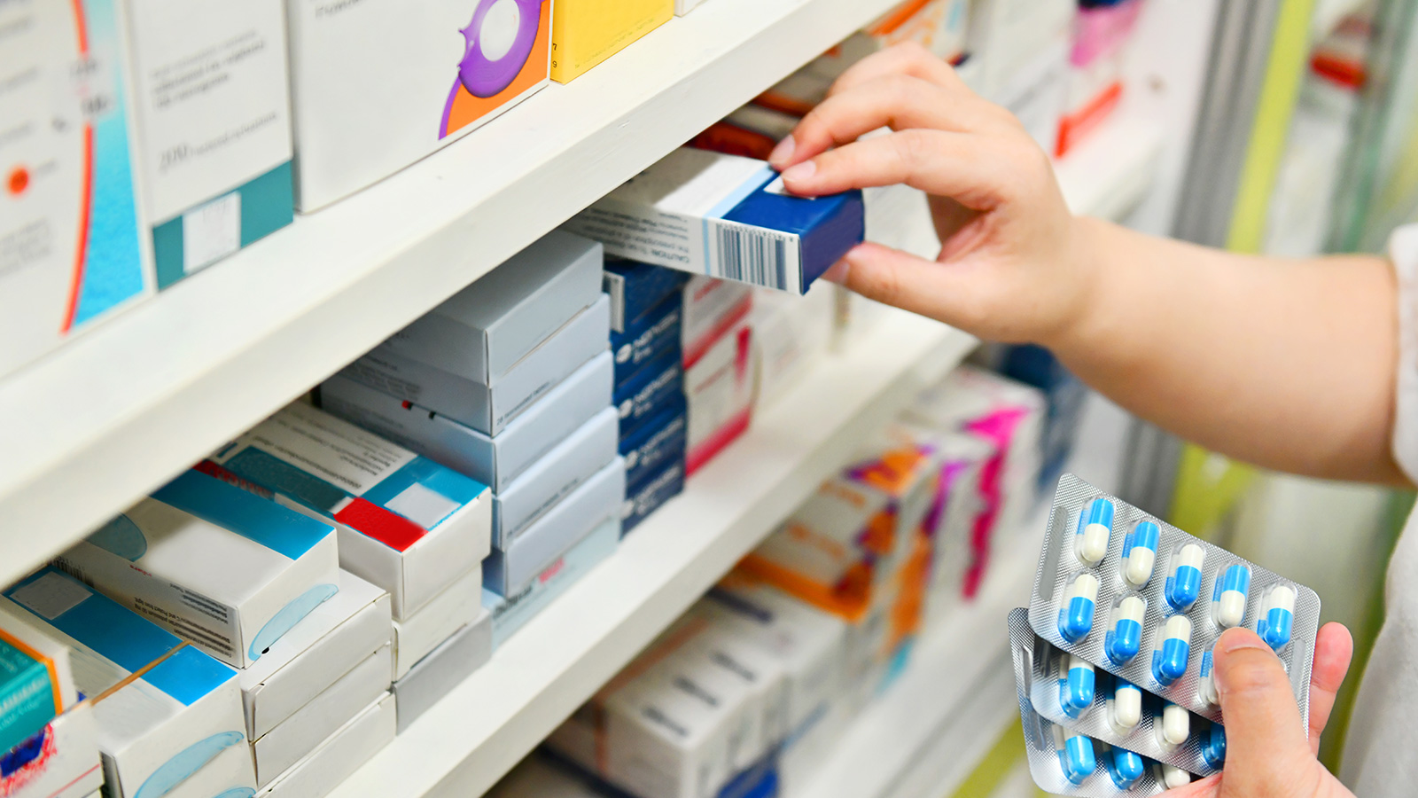 ANMAT autoriza la venta libre de 10 medicamentos de uso frecuente en presentaciones específicas