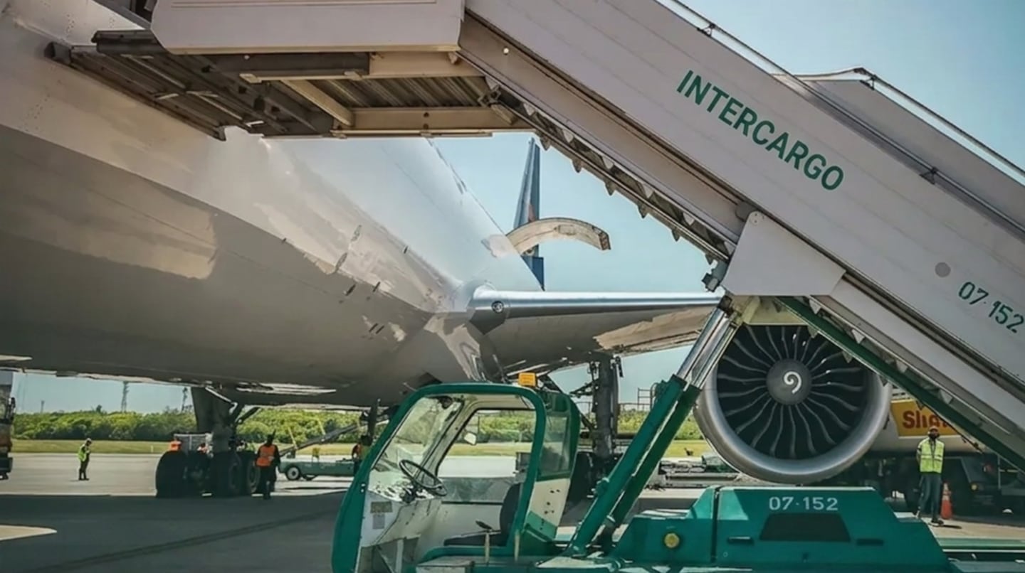 Sin ofertas que cumplan requisitos, el Gobierno declara desierta la licitación para privatizar Intercargo y analiza un nuevo llamado