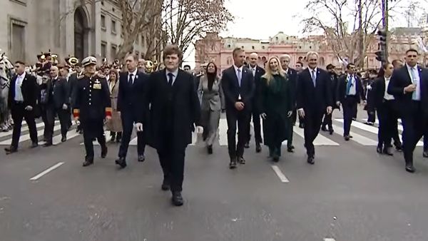 El Gobierno reactiva el Congreso y negocia quórum para su paquete de reformas en un agosto clave
