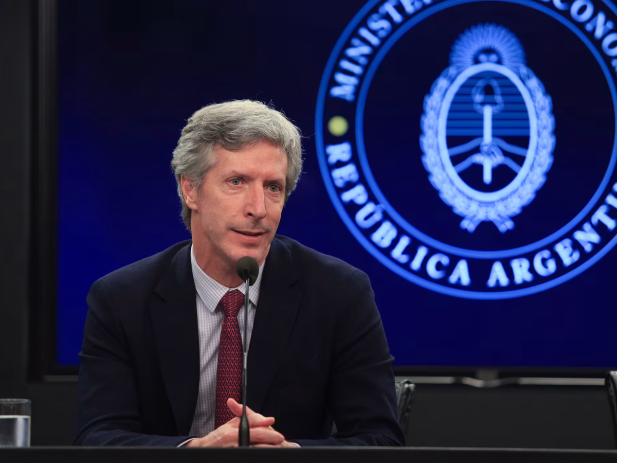 Bausili: no habrá rescates a deudores personales y el Estado deja de ser garante de última instancia