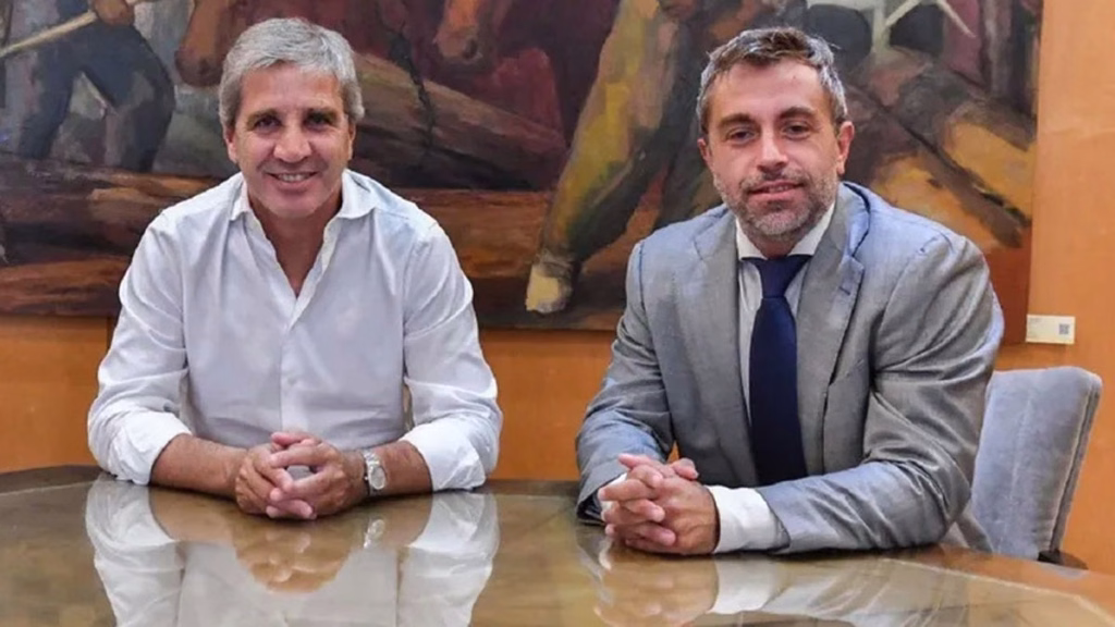 El Gobierno descarta volatilidad de cara a 2027, ratifica su plan y niega atraso cambiario