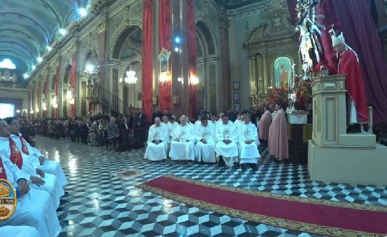 Multitudinaria misa de la Exaltación de la Cruz en el Salta: la Iglesia llama a sanar las heridas internas para la paz social