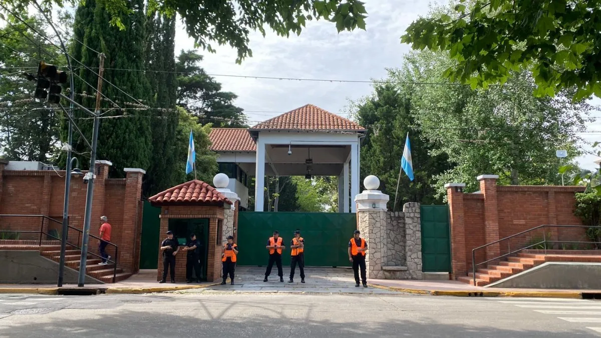 Tras los despidos en la Quinta de Olivos, Milei acusa a la prensa de desinformar sobre el caso