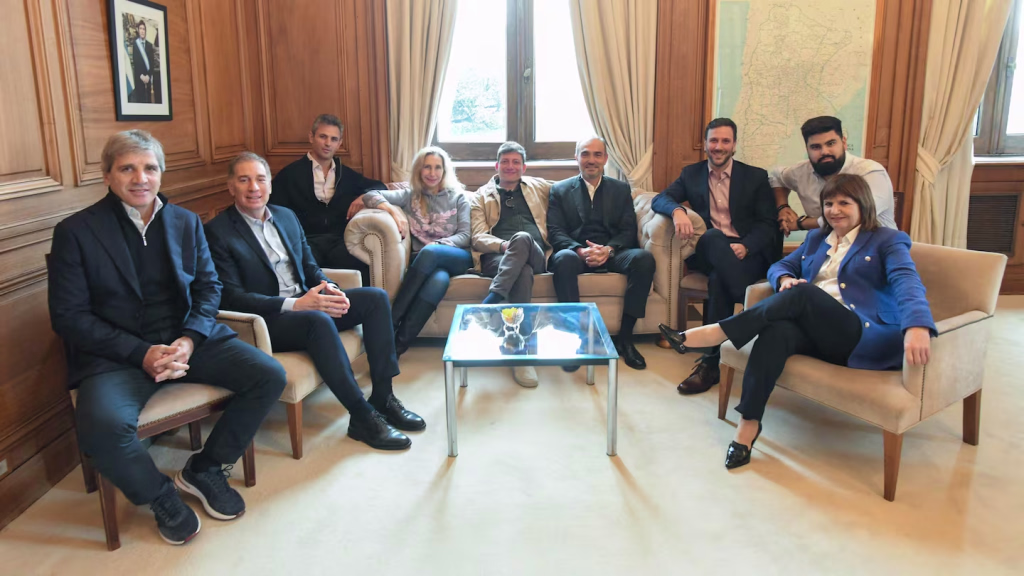 El Gobierno afina su estrategia en Casa Rosada antes del viaje de Milei a EE.UU. para captar inversiones
